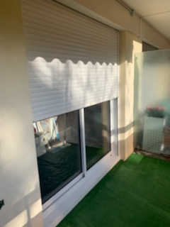 Baie coulissante avec volet intégré à Saint-Yorre